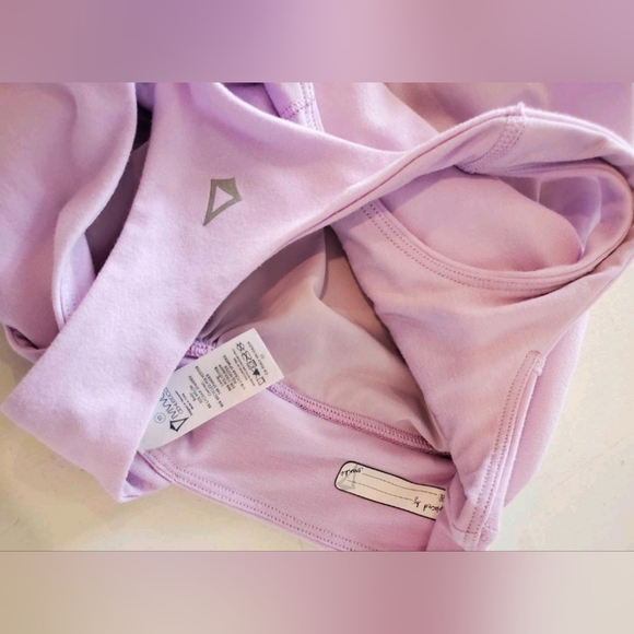 IVIVVA Girl By Lululemon Size 10 - Picture 4 of 5